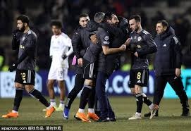 天空体育：曼联大胜进前四，阿森纳小胜利物浦，切尔西三连平